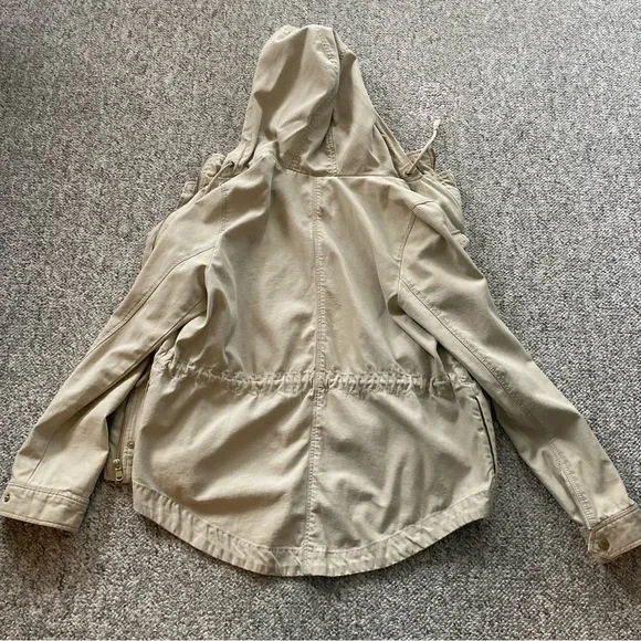 H&M Light Spring Jacket - Picture 6 of 6